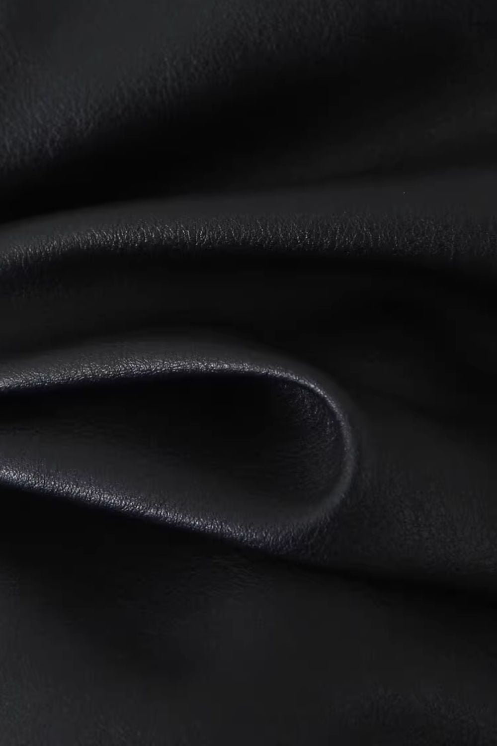 'Raelynn' Round Neck Long Sleeve Short Leather Jacket