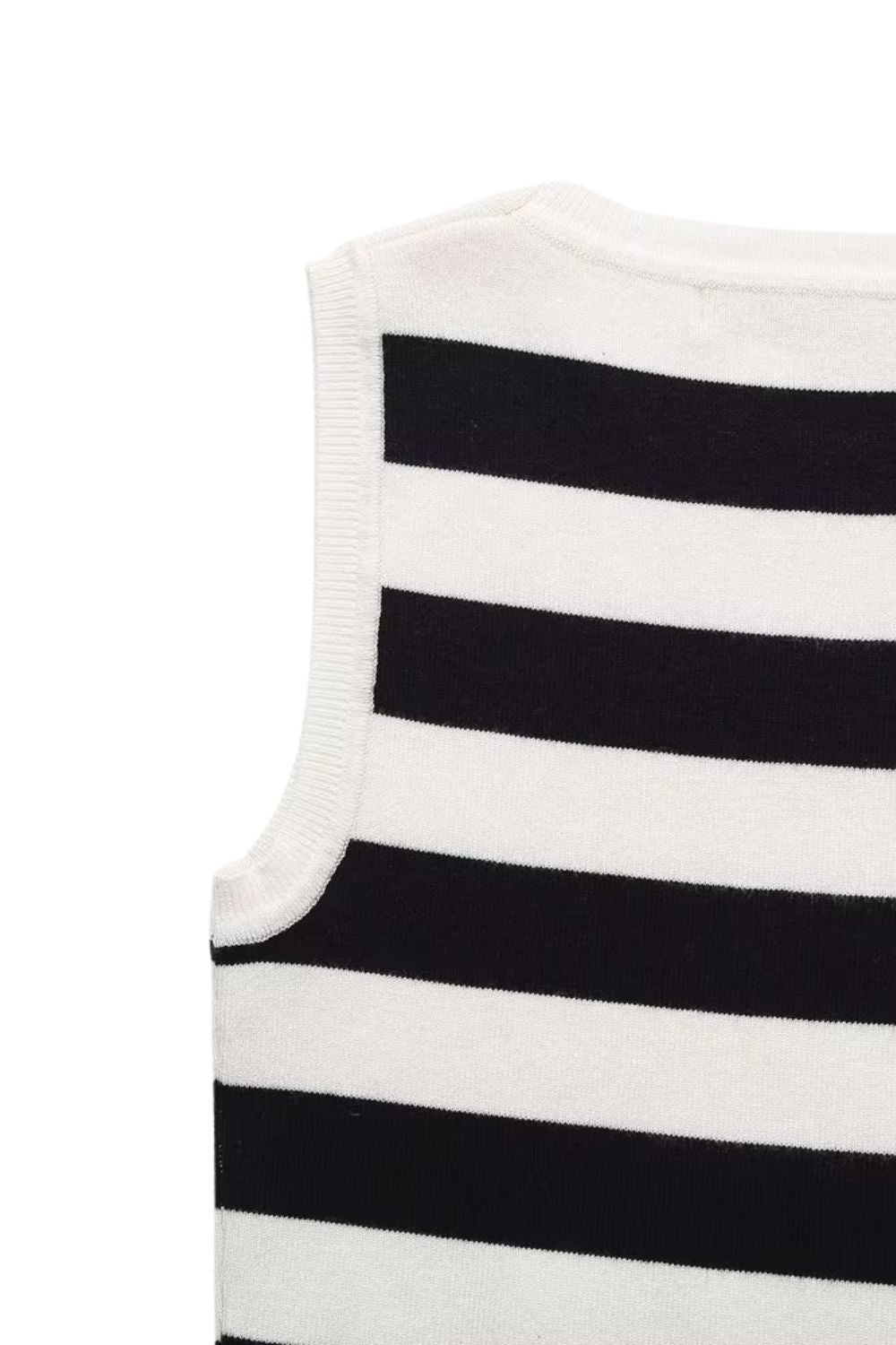 ‘Niamh’ Basic Sleeveless Knit Crop Top