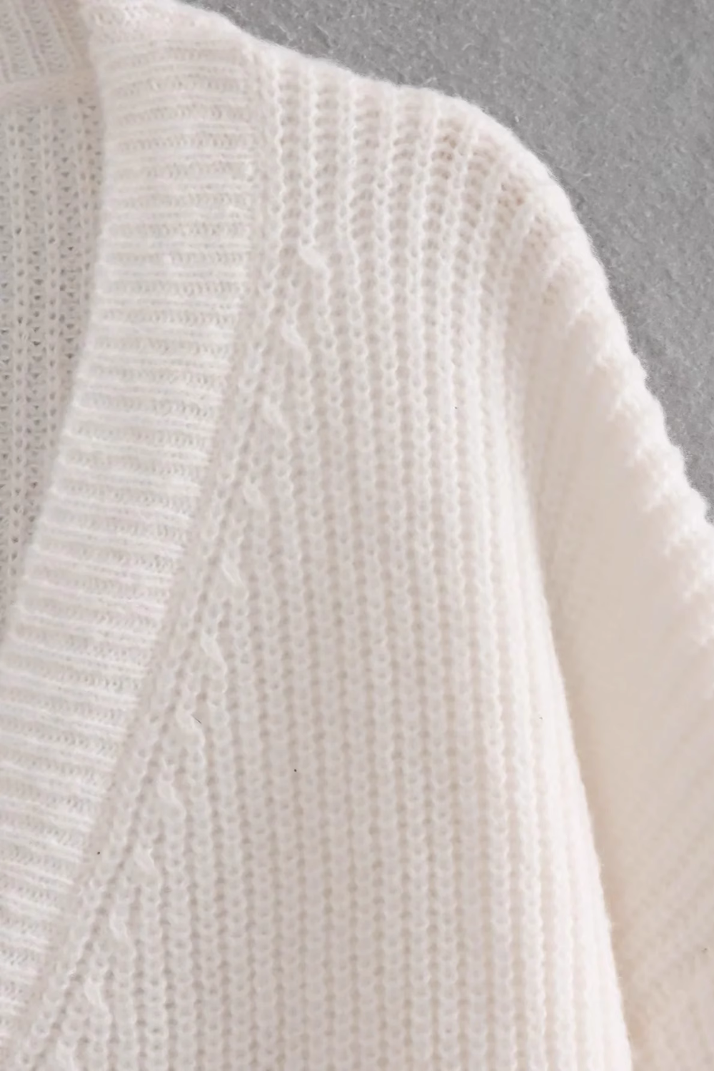 'Joyce' V-Neck Diagonal Button Closure Knitted Cardigan