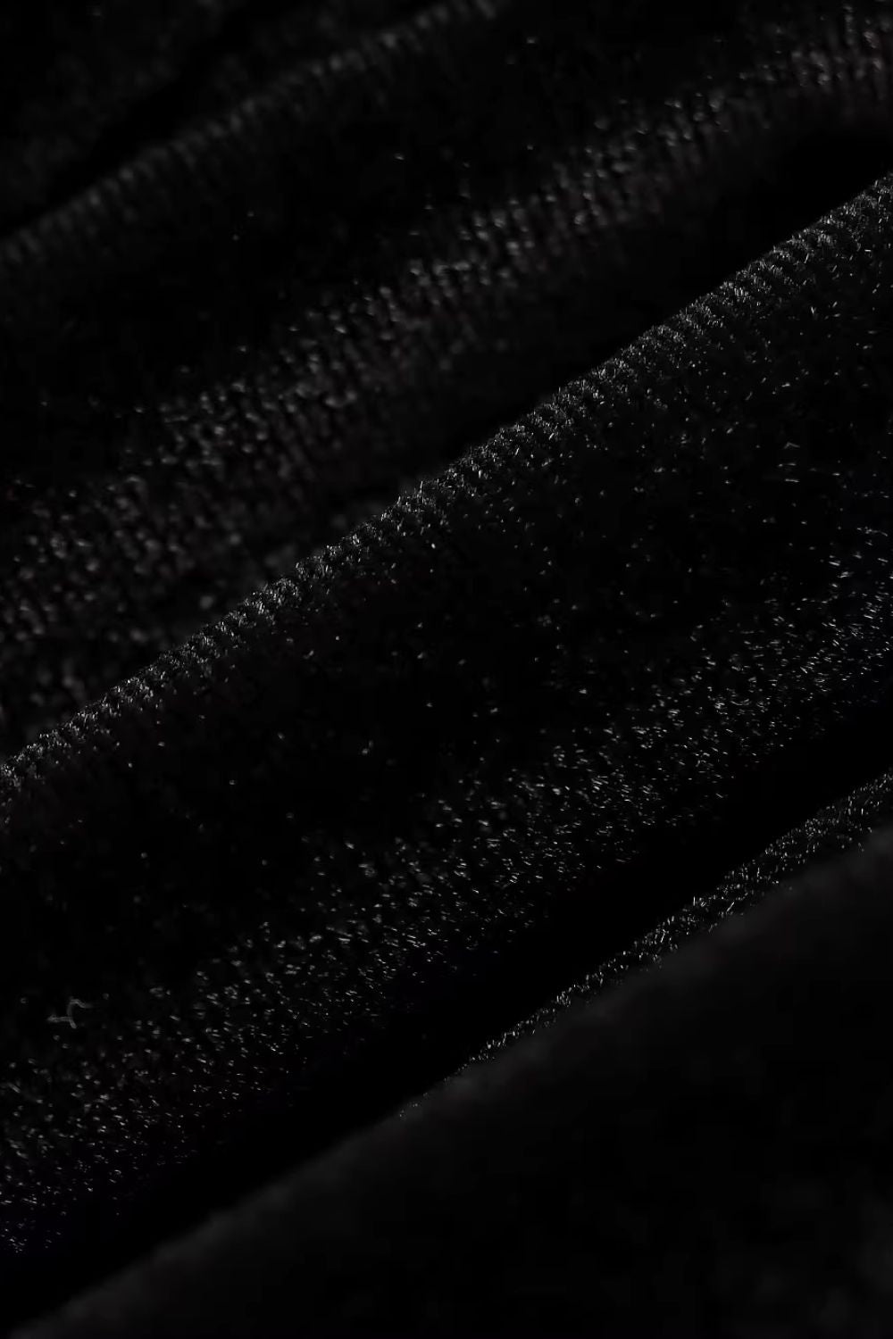 'Luna' Velvet sweetheart - neck Top