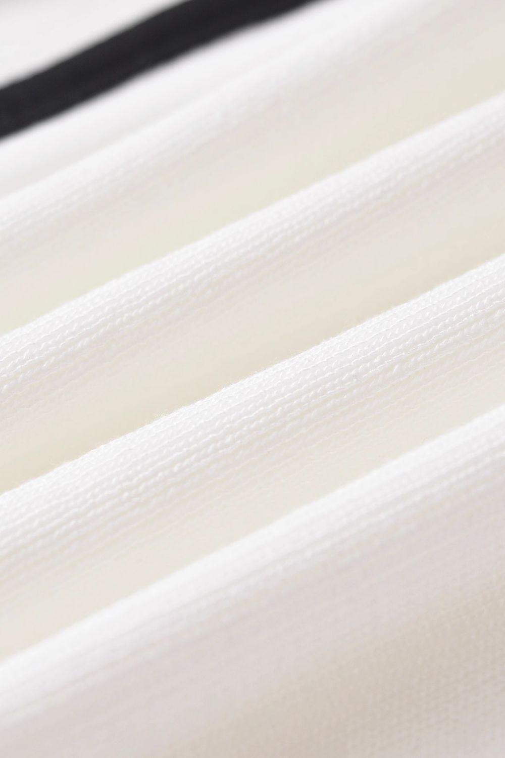 ‘Eliza’ Color-Block White Long Sleeve Knit Coat