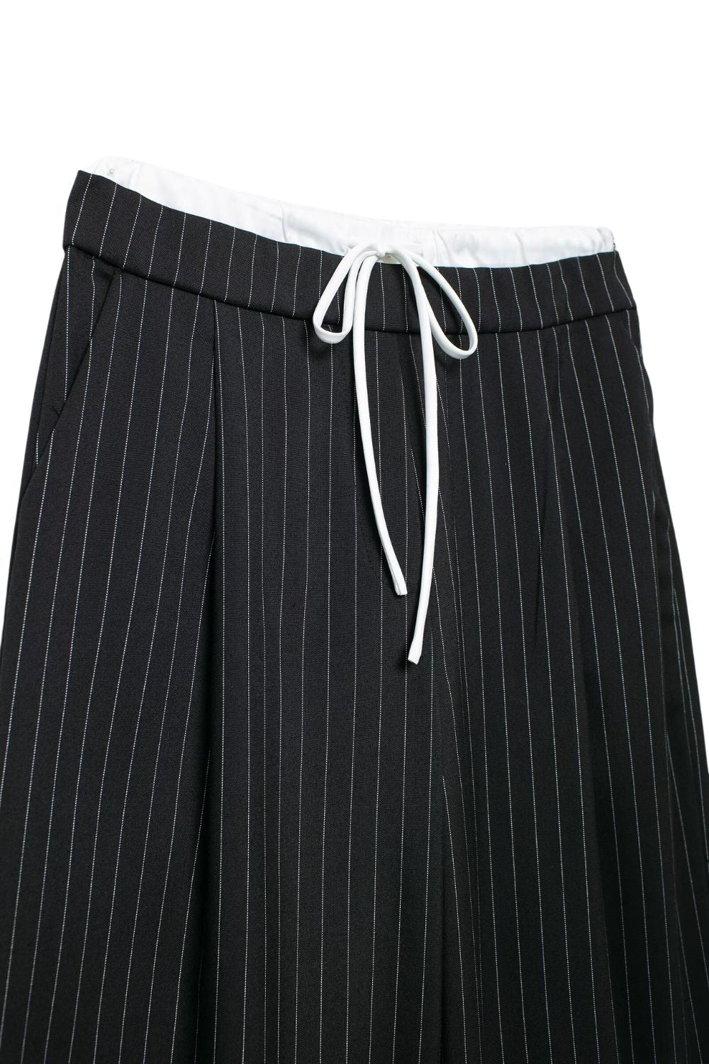 'Emily' Paneled Design Straight-Leg Pants