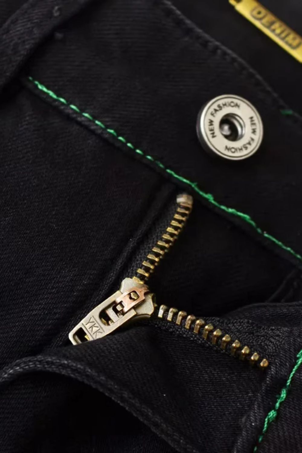 'Lynn' Black Straight-Leg Denim Pants